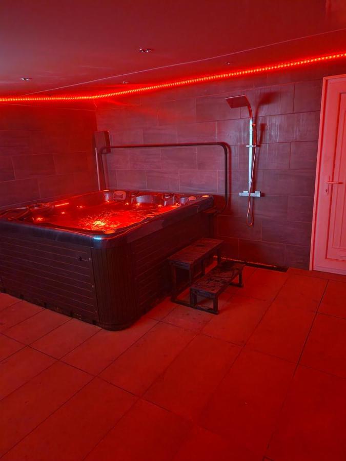 Short Stopzzz & Indoor Hot Tub Mánchester Exterior foto