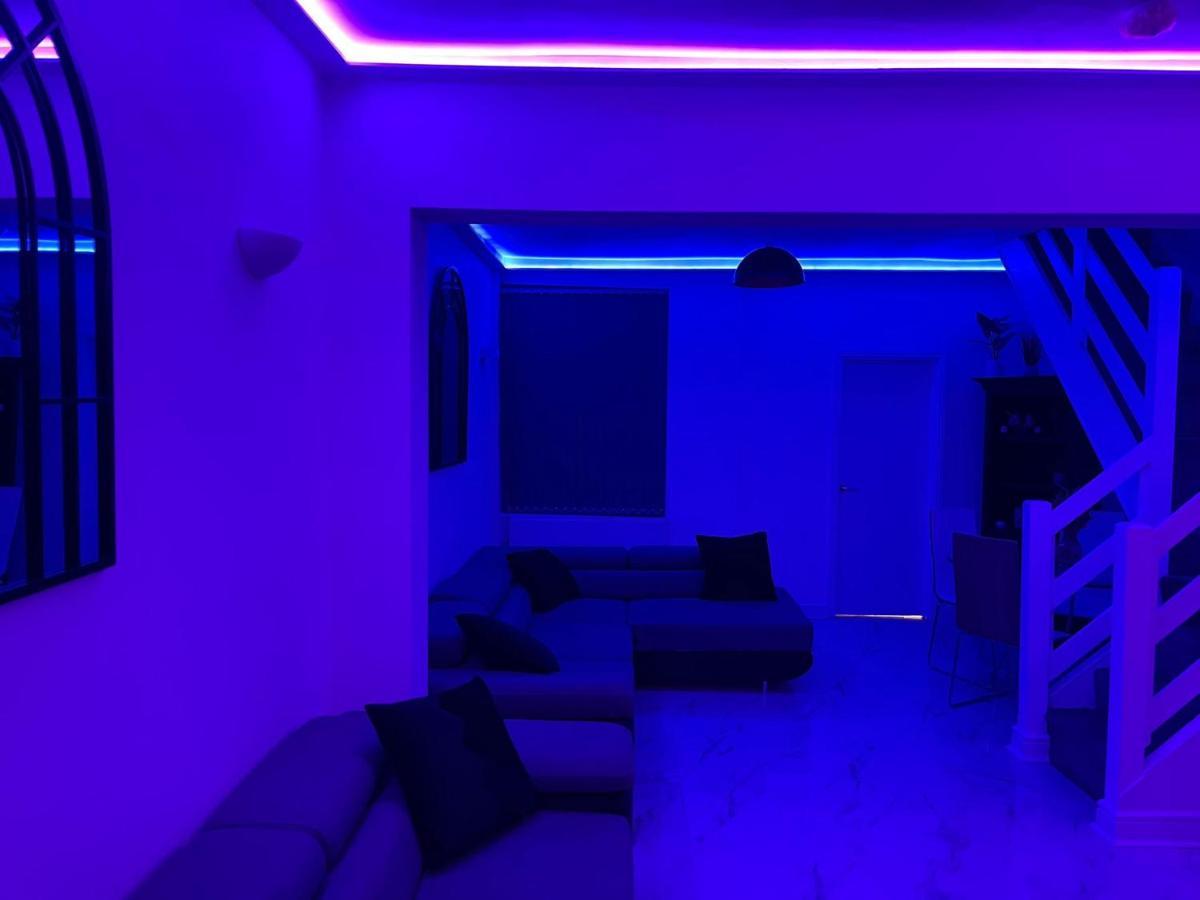Short Stopzzz & Indoor Hot Tub Mánchester Exterior foto